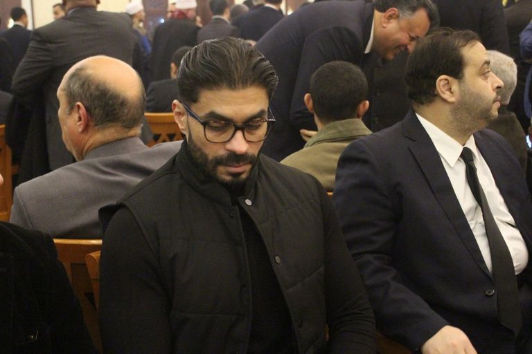 شيخ الأزهر يقدم واجب العزاء لجمال مبارك