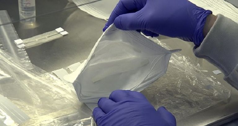 قناع جديد تحت الاختبار في بريطانيا يمكنه اكتشاف فيروس كورونا الجديد خلال ساعات القناع يخضع لاختبارات لإثبات قدرته على اكتشاف