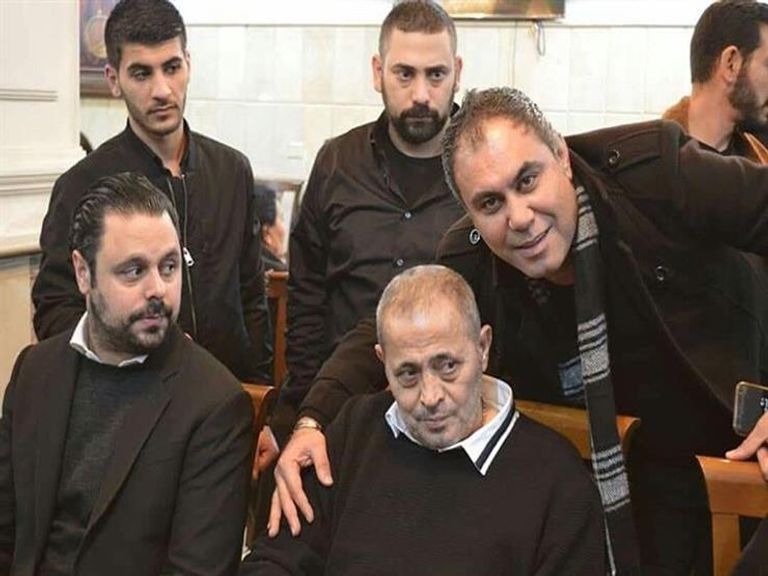 جورج وسوف في عزاء والدته