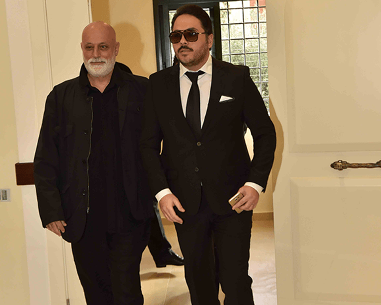 جورج وسوف في عزاء والدته