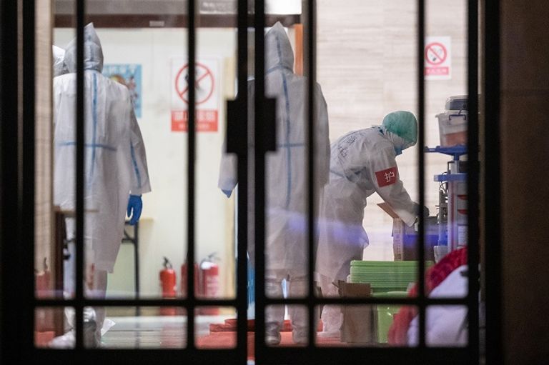 مستشفى بالصين سياح في شوارع إيطاليا