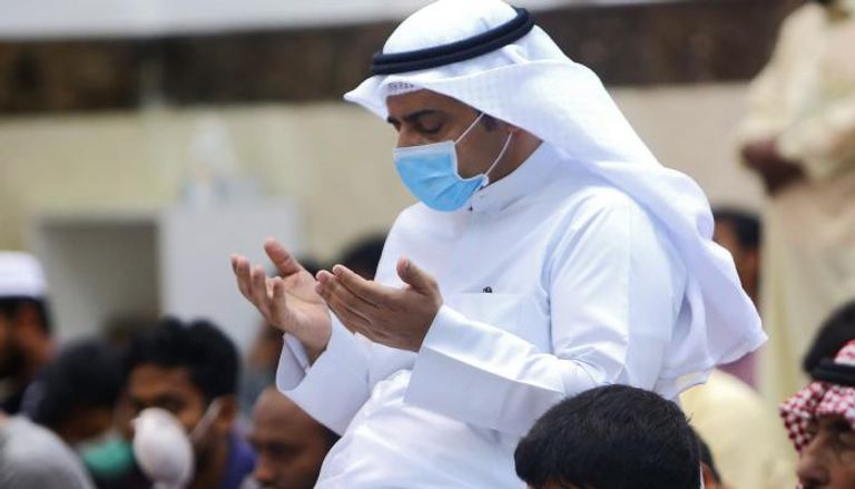 الكويت تستورد كمامات طبية بعد تفشي فيروس كورونا