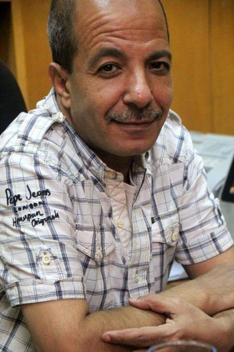 الشاعر والناقد يسري حسان  غلاف كتاب "هتاف المنسيين"