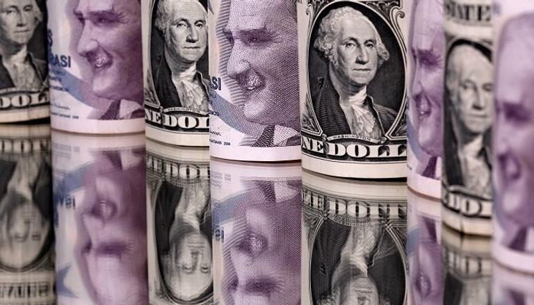 الليرة التركية تتراجع أمام  الدولار الأمريكي – رويترز