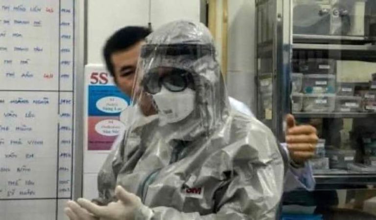 وزيرة الصحة المصرية تخضع للفحص الطبي في مطار بكين