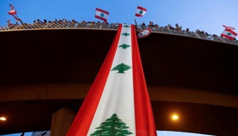 لبنان يجري مفاوضات لإعادة هيكلة ديونه