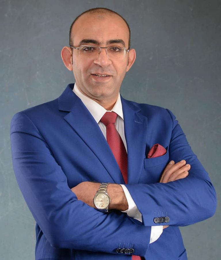 علي عبد المنعم : الأزمة عالمية والحل في خلق بديل الكتروني للبيع والتسويق كورونا يهدد بتأجيل معارض الكتب في العالم