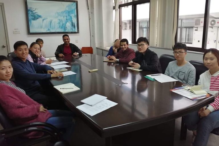 المصري فايد عطية أحد المتخصصين في الفيروسات الطبية والمناعة بجامعة شانتو بالصين