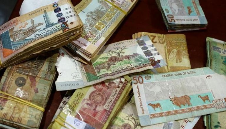 سعر صرف الدولار يقفز إلى 118 جنيها سودانيا في السوق الموازية