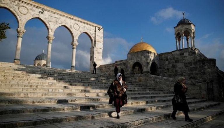 كورونا يضر بالسياحة في فلسطين