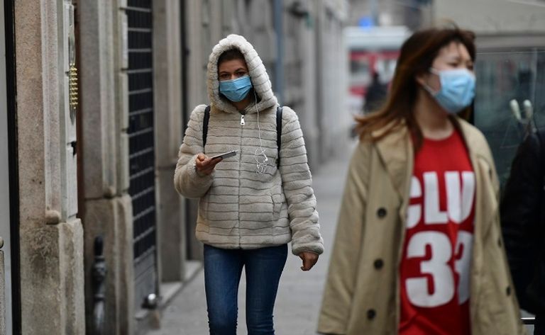 سحب المنتجات من المتاجر استعدادا للحجر