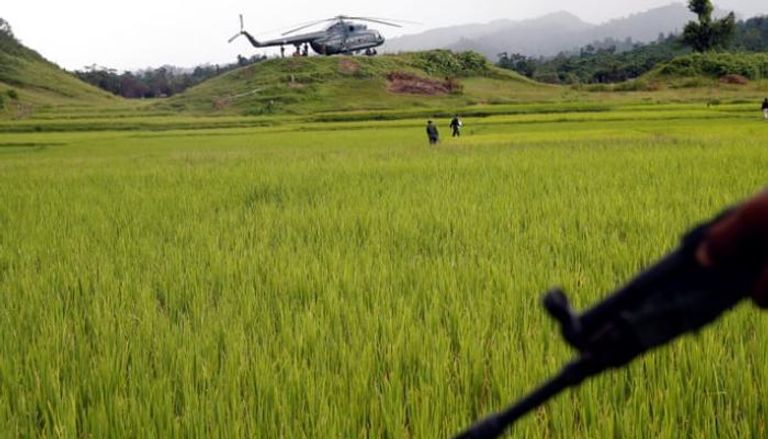 مروحية عسكرية في ميانمار - رويترز