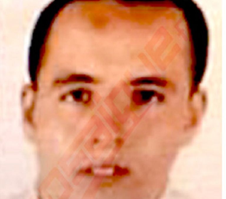 صورة لأحد الانتحاريين نشرتها إذاعة موزاييك التونسية الشرطة التونسية في موقع الهجوم- الفرنسية