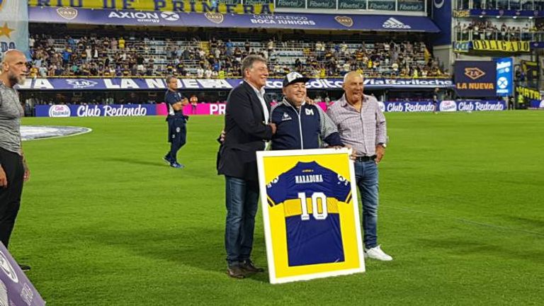 الأسطورة مارادونا دييجو أرماندو مارادونا