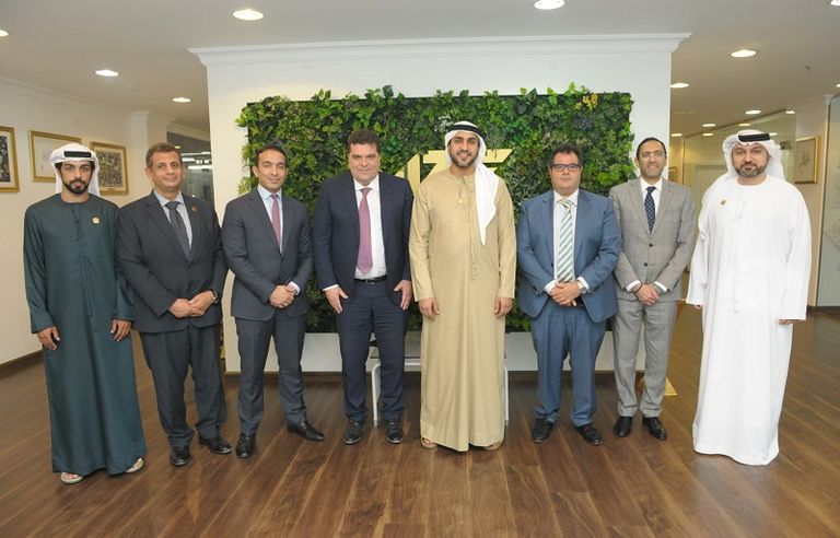 جانب من اللقاء الذي جمع الشيخ محمد بن فيصل القاسمي مع وفد البنك الأهلي المصري 