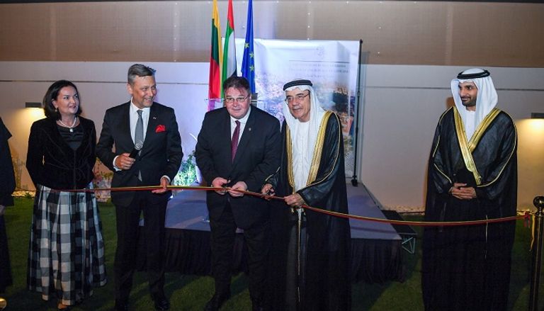 الشيخ عبدالله بن زايد آل نهيان وليناس لينكيفيشيوس