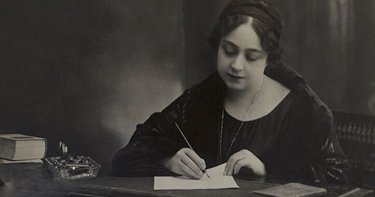 الناشطة السياسية المصرية الراحلة هدى شعراوي