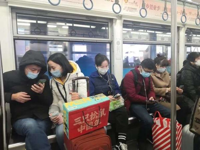 فيروس كورونا آثار حالة من الذعر والهلع صورة تعبيرية لانتشار وباء الطاعون