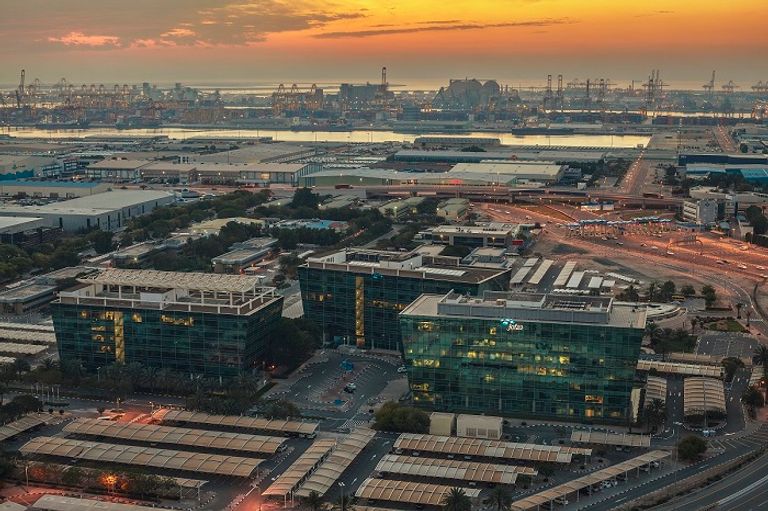 موانئ دبي العالمية تواصل ريادتها