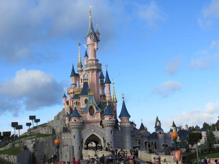 ديزني لاند باريس تؤكد عدم انخفاض الزائرين في الوقت الراهن - أرشيفية