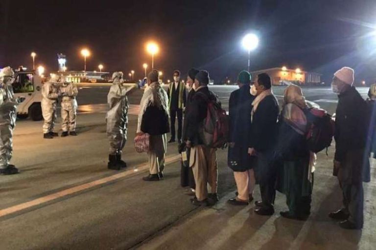 الهند تجلي رعاياها من إيران بسبب كورونا