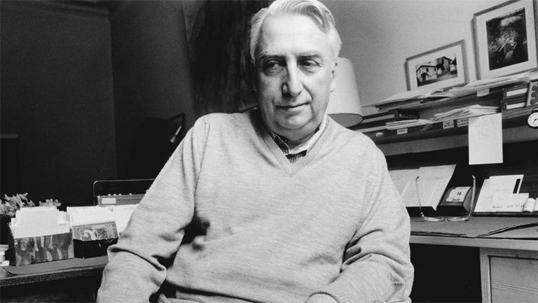 دان برون فتح الطريق أمام المعرفة بروايته "شفرة دافنشي"