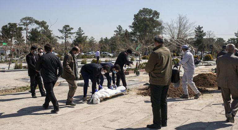 كورونا ينتشر داخل أغلب أقاليم إيران