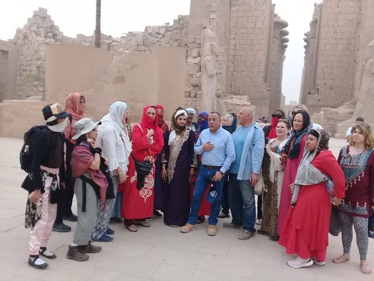 سياح في زيارة لآثار الأقصر