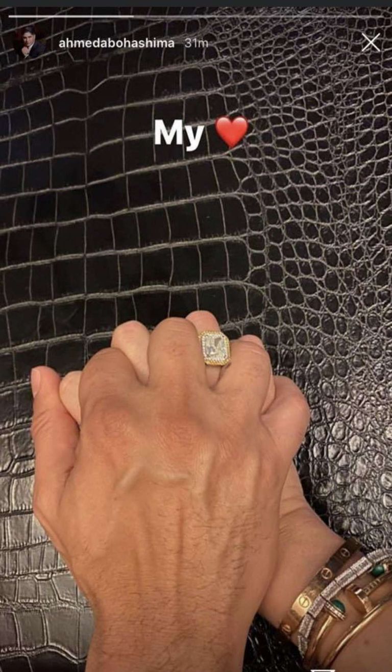خاتم الفنانة ياسمين صبري وتضع يدها في يد رجل الأعمال المصري أحمد أبوهشيمة
