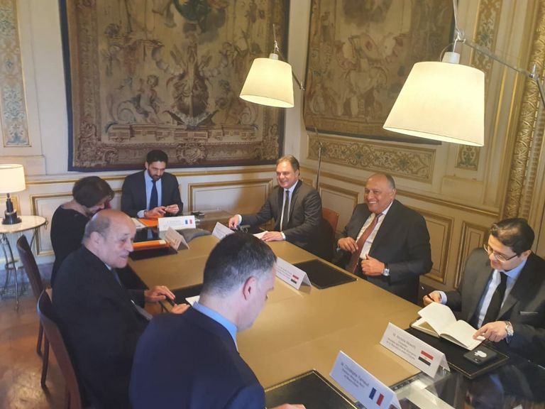 وزير الخارجية المصري ونظيره الفرنسي