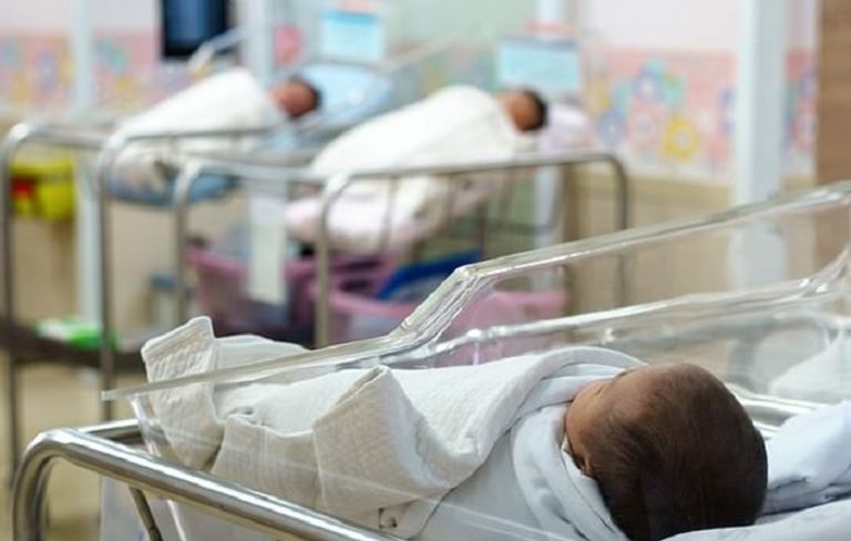 أصغر مصاب بفيروس كورونا في العالم