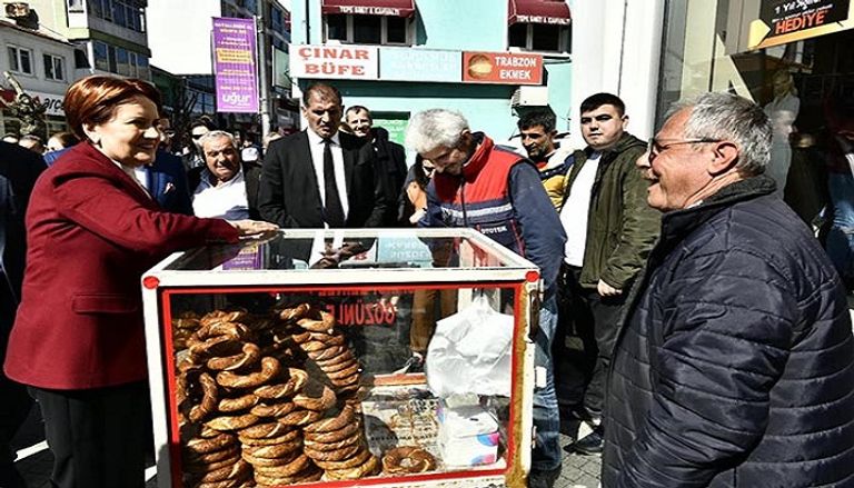 جانب من جولة زعيمة حزب "الخير" التركي المعارض