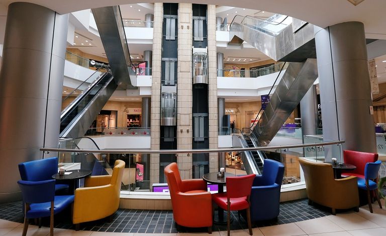 المطاعم والمقاهي أغلقت أبوابها في لبنان