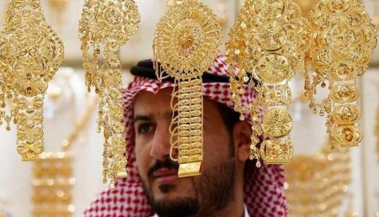 متجر للذهب في الرياض - رويترز