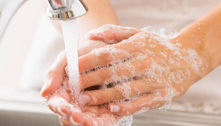 غسل اليدين بالصابون لمدة 30 ثانية كافية لقتل فيروس كورونا