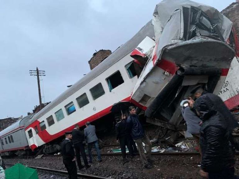 حادث تصادم قطارين بمصر 