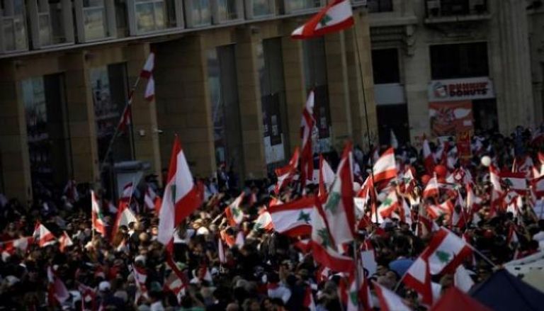 جانب من الاحتجاجات في لبنان بسبب تدهور الأوضاع