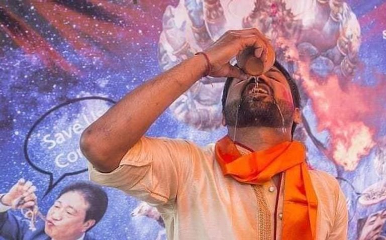 مشاركون في "حفلة بول البقر" 14 مارس 2020 في نيودلهي