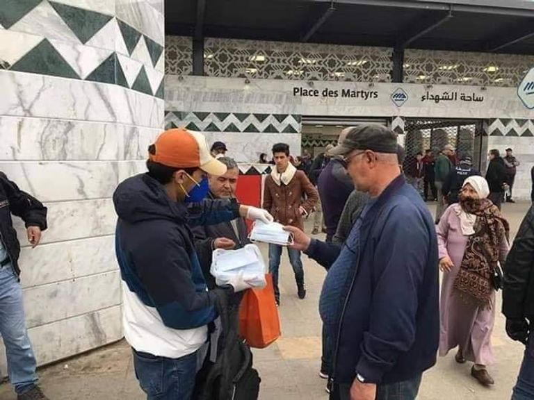 مظاهرة بالجزائر العاصمة مطالبة بالتغيير رغم التحذيرات من انتشار فيروس كورونا مظاهرة بالجزائر العاصمة مطالبة بالتغيير رغم التحذيرات من انتشار فيروس كورونا