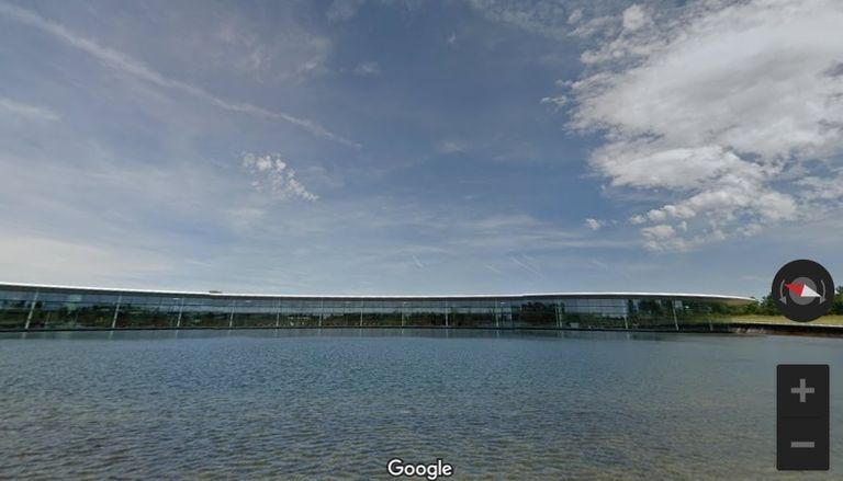 معرض مرسيدس بنز