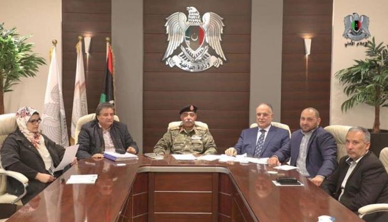 رئيس أركان الجيش الليبي خلال اجتماع لجنة مواجهة كورونا
