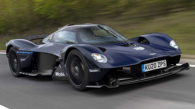 أستون مارتن "فالكري"