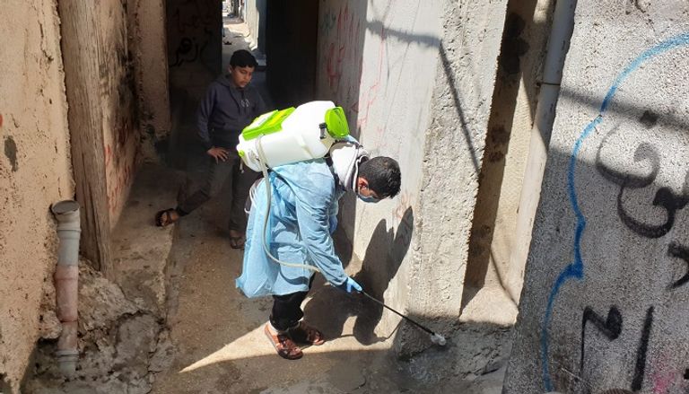 قطاع غزة يشدد إجراءاته لمواجهة فيروس كورونا الذي منع الحصار وصوله للقطاع قطاع غزة يشدد إجراءاته لمواجهة فيروس كورونا