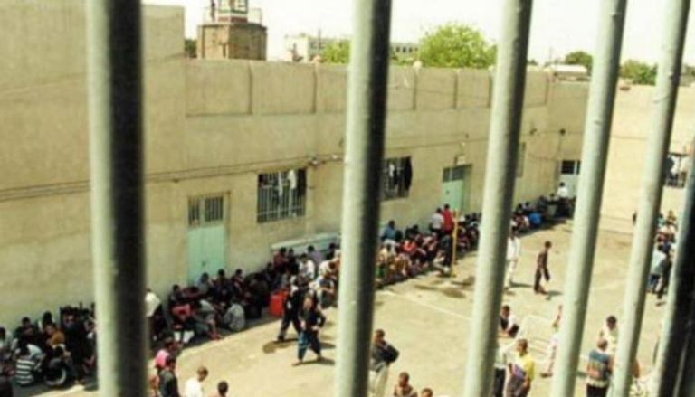 مخاوف من انتشار فيروس كورونا المستجد في سجون إيران