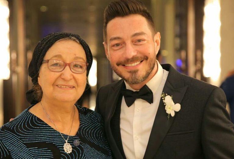 محمد رمضان يحتفي بوالدته بإطلاق أغنية 