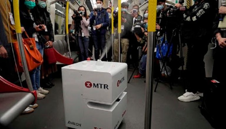 روبوتات نينجا تعقم مترو هونج كونج 