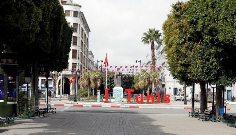 شارع الحبيب بورقيبة وسط مدينة تونس - رويترز