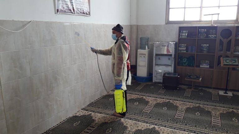 حملات التعقيم تنطلق في كل مكان
