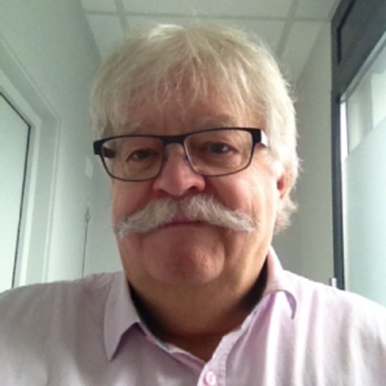 أطباء العالم يخوضون معركة قوية ضد فيروس كورونا - أرشيفية