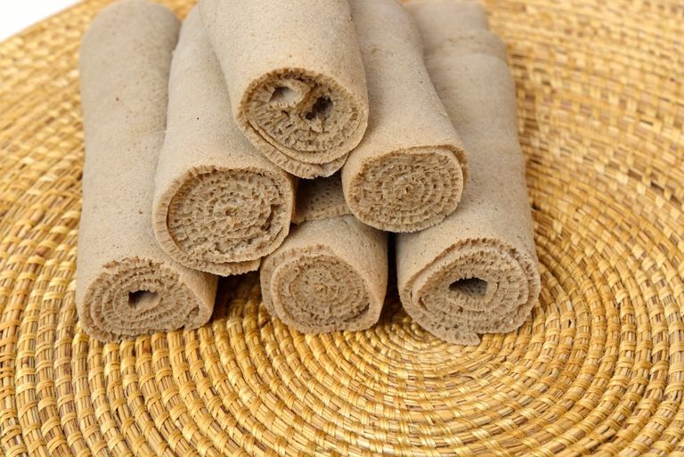 "إنجيرا" خبز مصنوع من دقيق "الطيف"